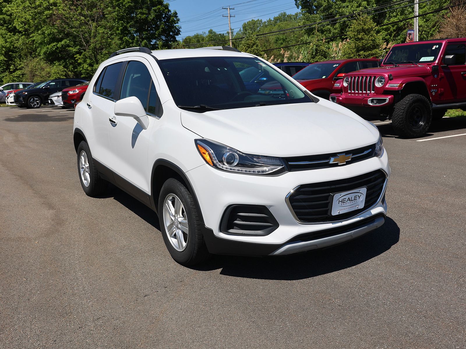 Photo view of 2019 Chevrolet Trax in White