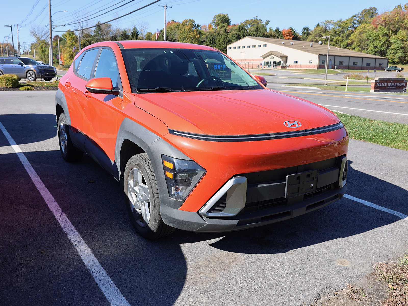 Photo view of 2025 Hyundai Kona in Orange