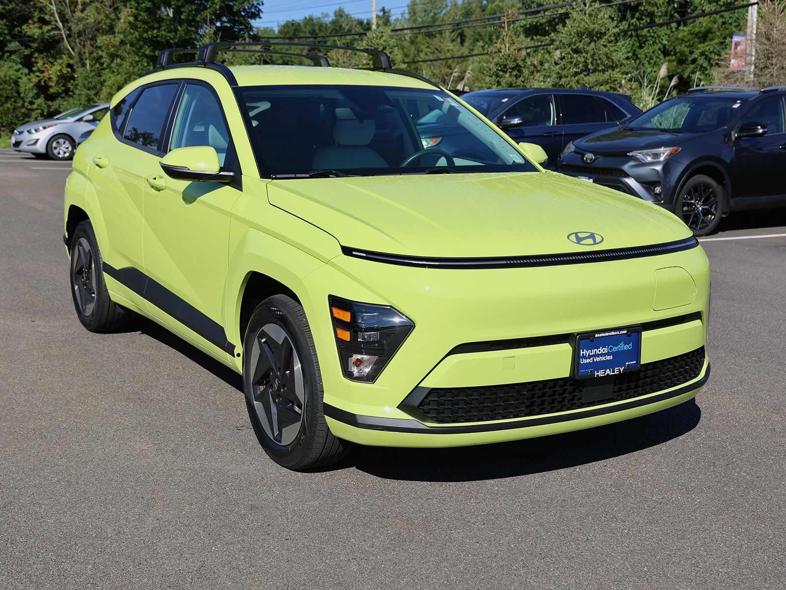 Photo view of 2025 Hyundai Kona Electric in Yellow