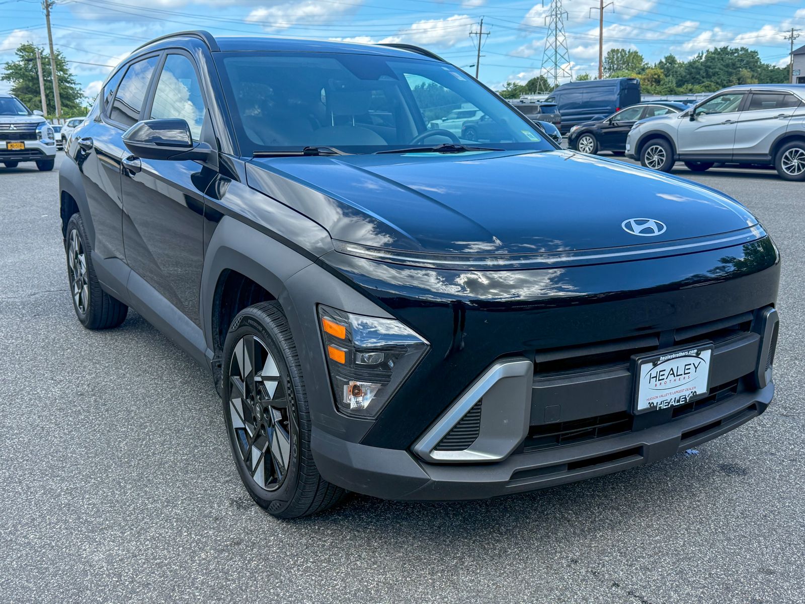 Photo view of 2025 Hyundai Kona in Black