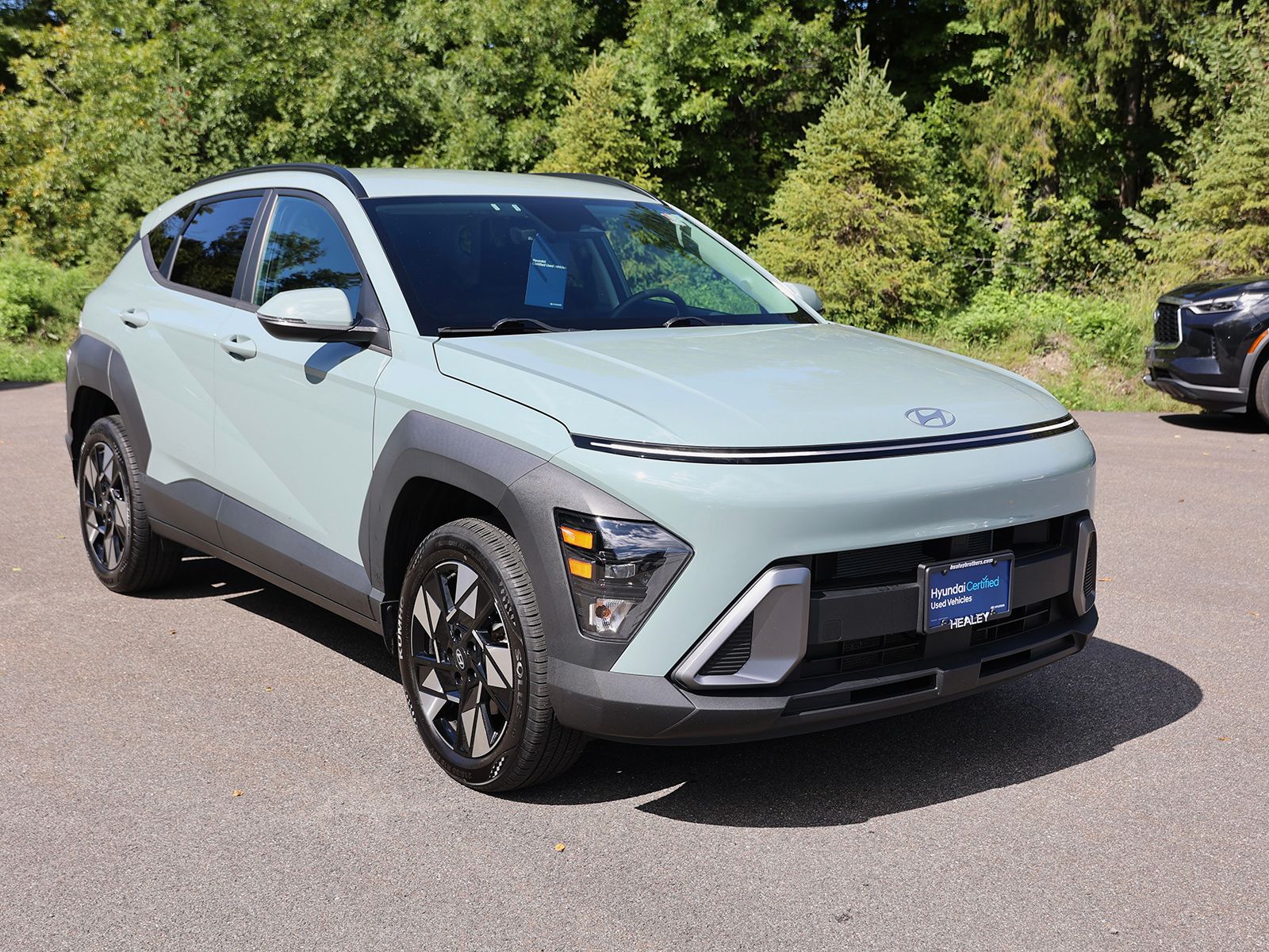 Photo view of 2024 Hyundai Kona in Green