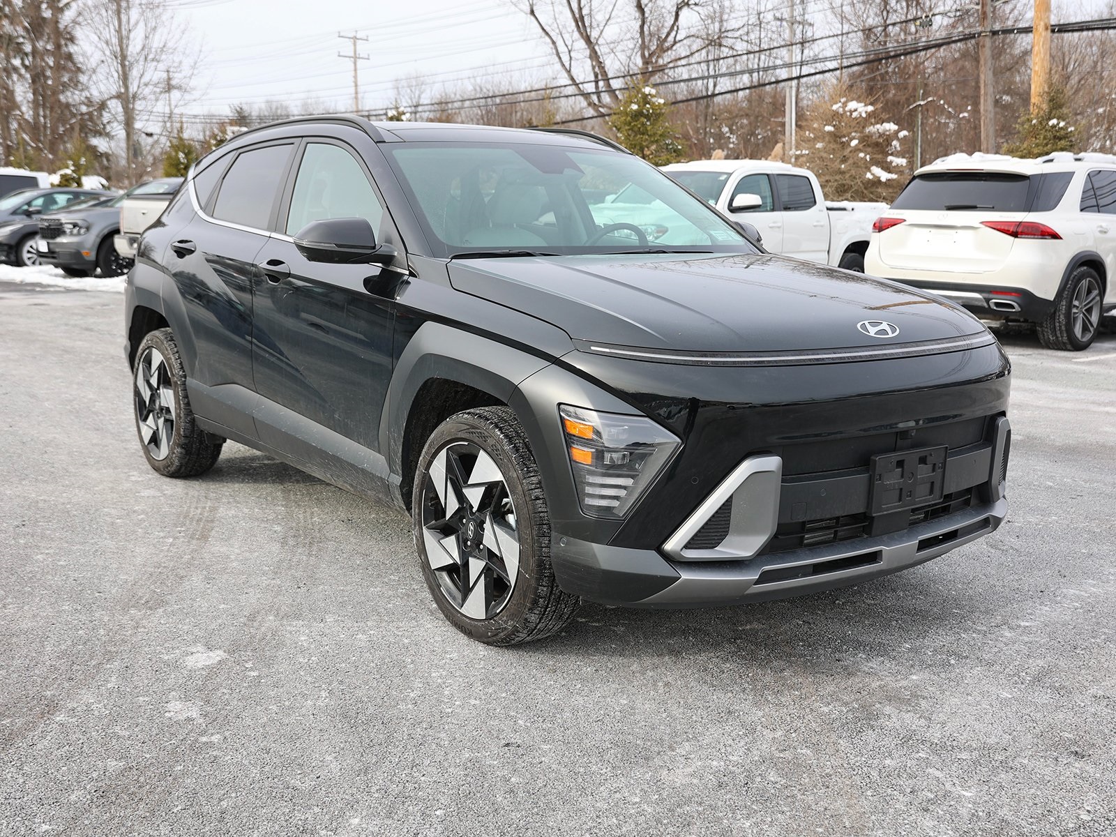 Photo view of 2024 Hyundai Kona in Black