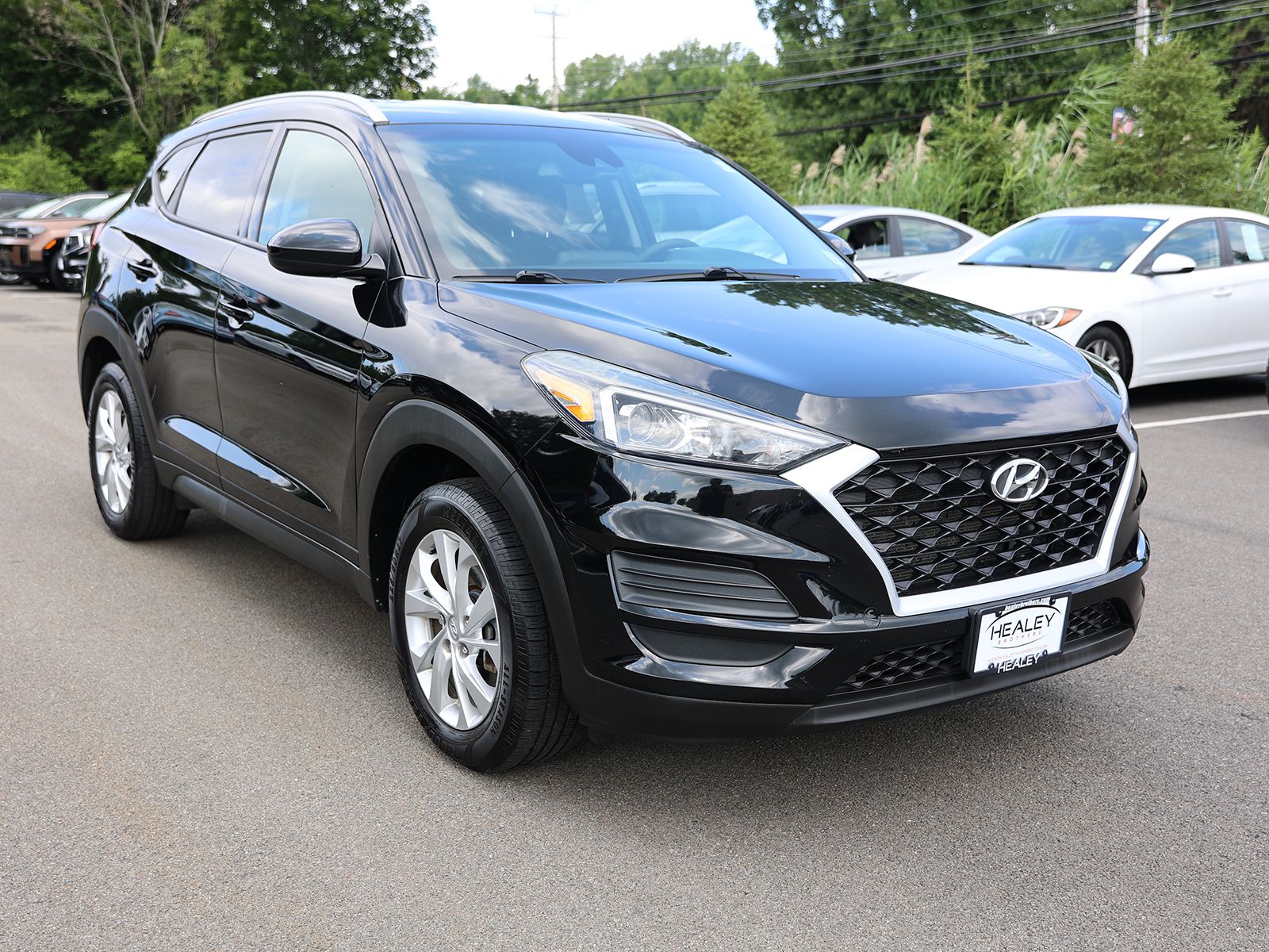 Photo view of 2020 Hyundai Tucson in Black