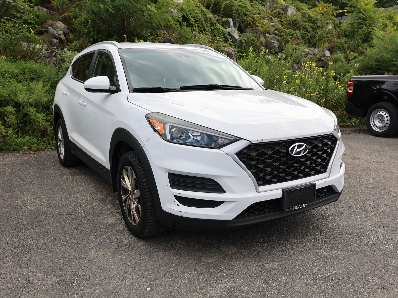 Photo view of 2019 Hyundai Tucson in White