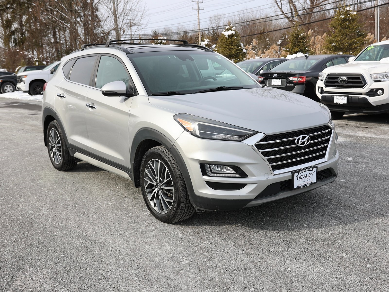 Photo view of 2020 Hyundai Tucson in Silver