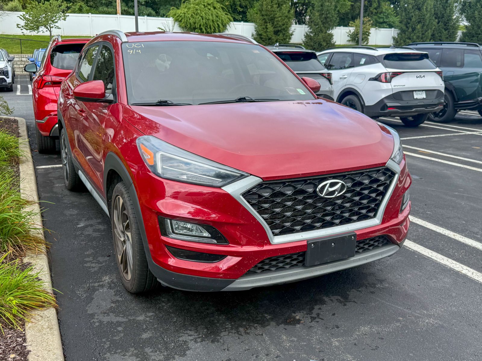 Photo view of 2021 Hyundai Tucson in Red