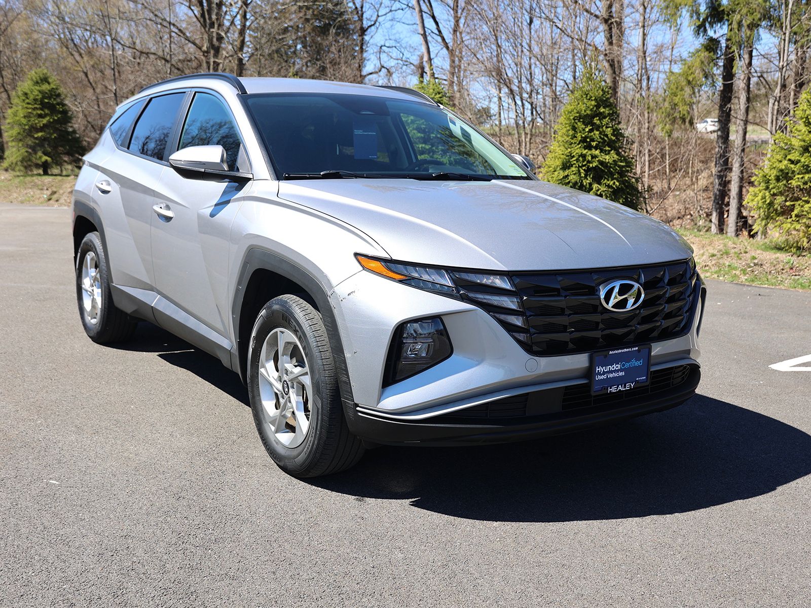 Photo view of 2023 Hyundai Tucson in Silver