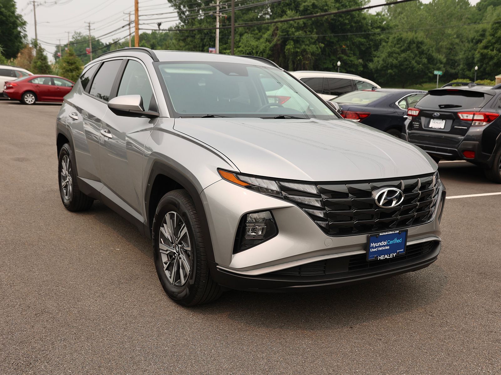 Photo view of 2024 Hyundai Tucson Hybrid in Silver