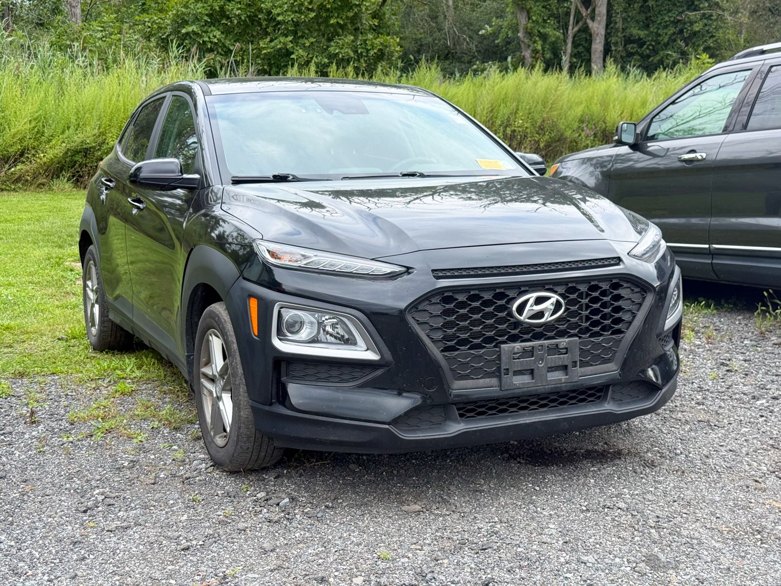Photo view of 2020 Hyundai Kona in Black
