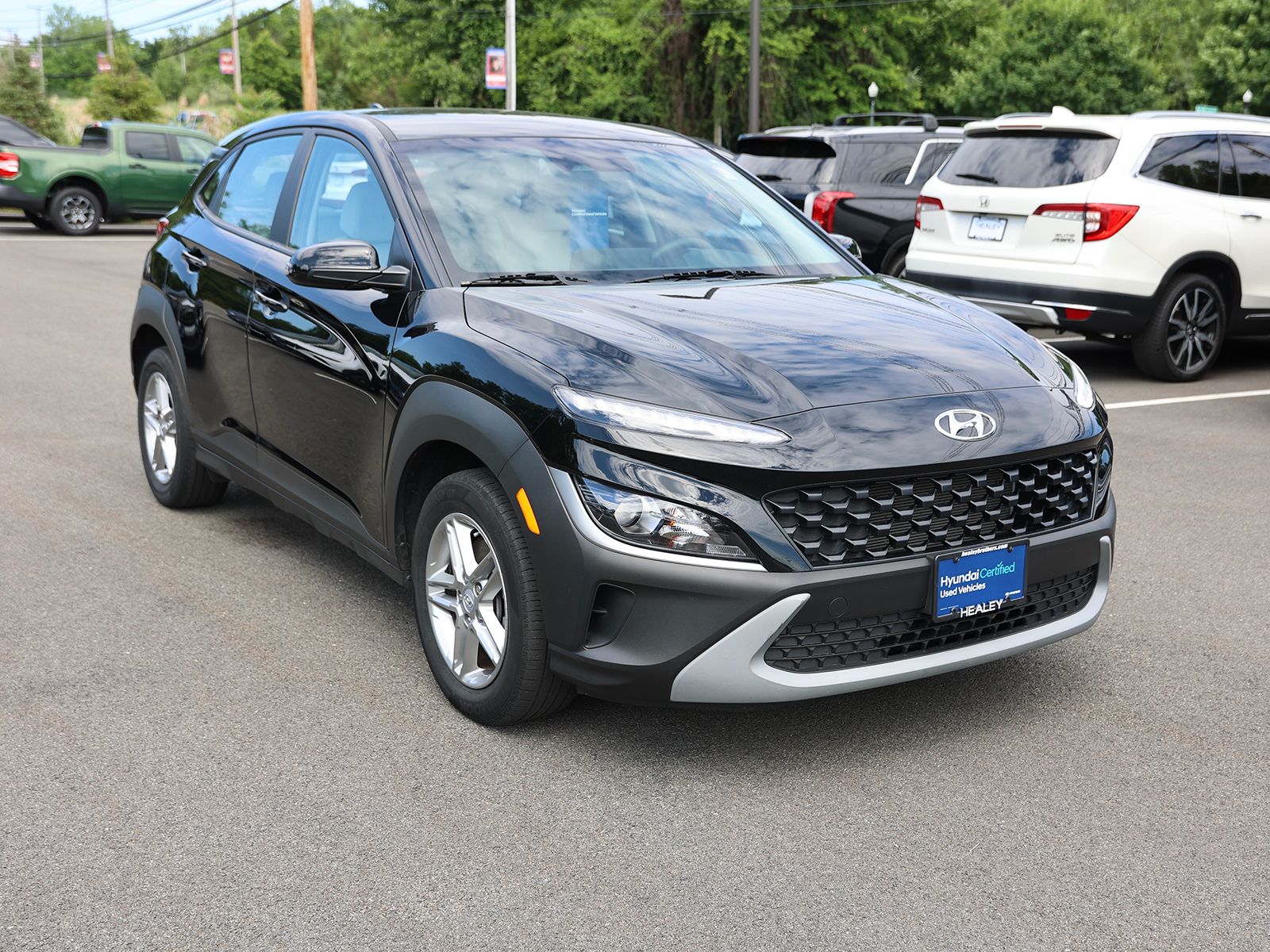 Photo view of 2023 Hyundai Kona in Black