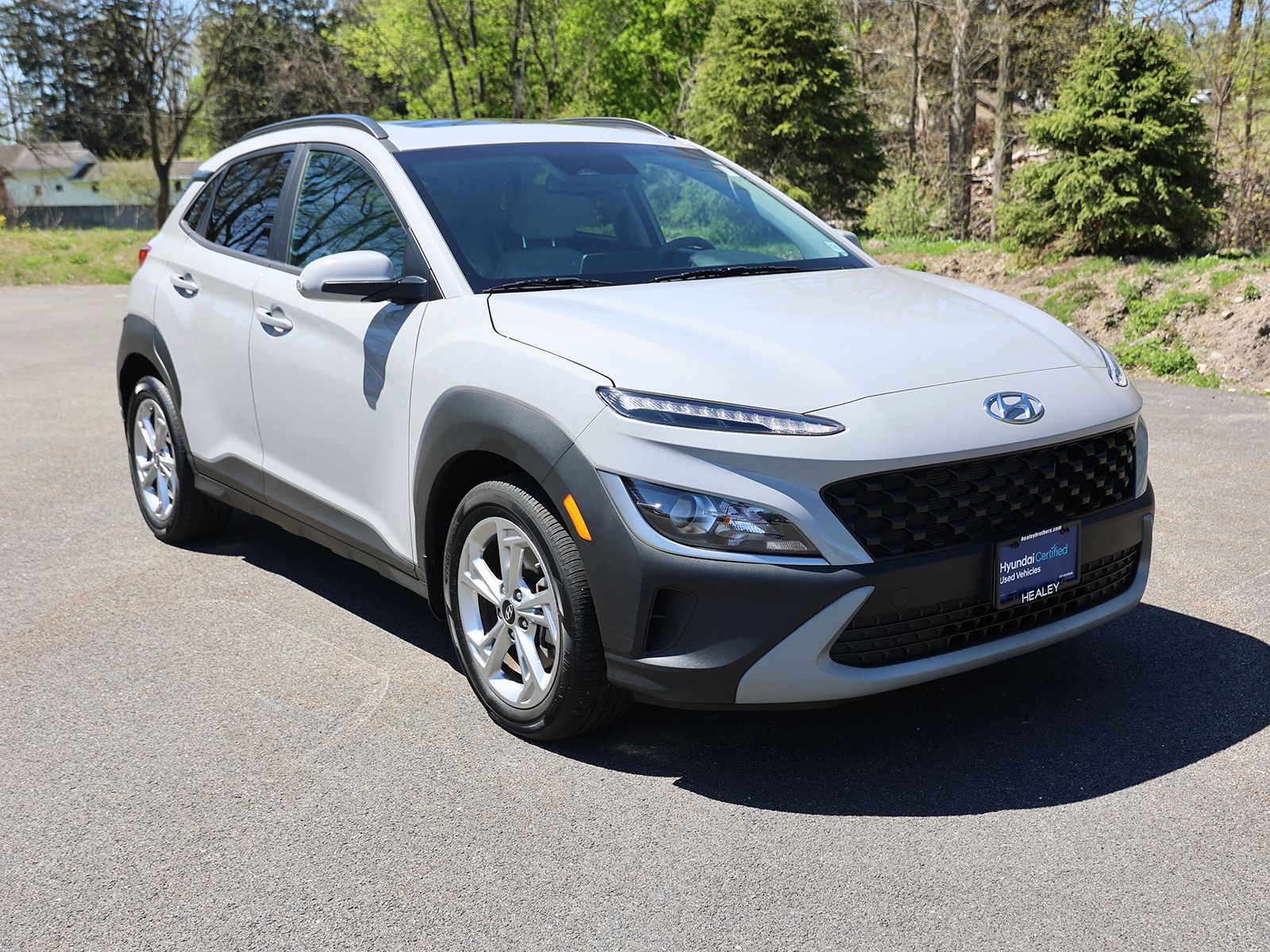 Photo view of 2023 Hyundai Kona in Silver