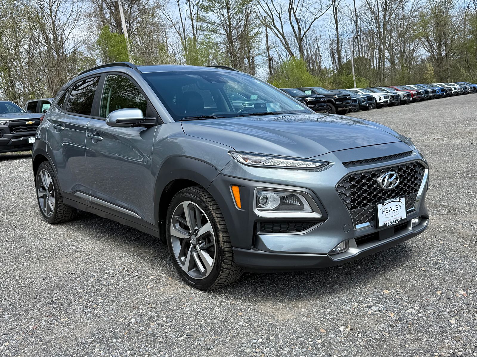 Photo view of 2021 Hyundai Kona in Silver
