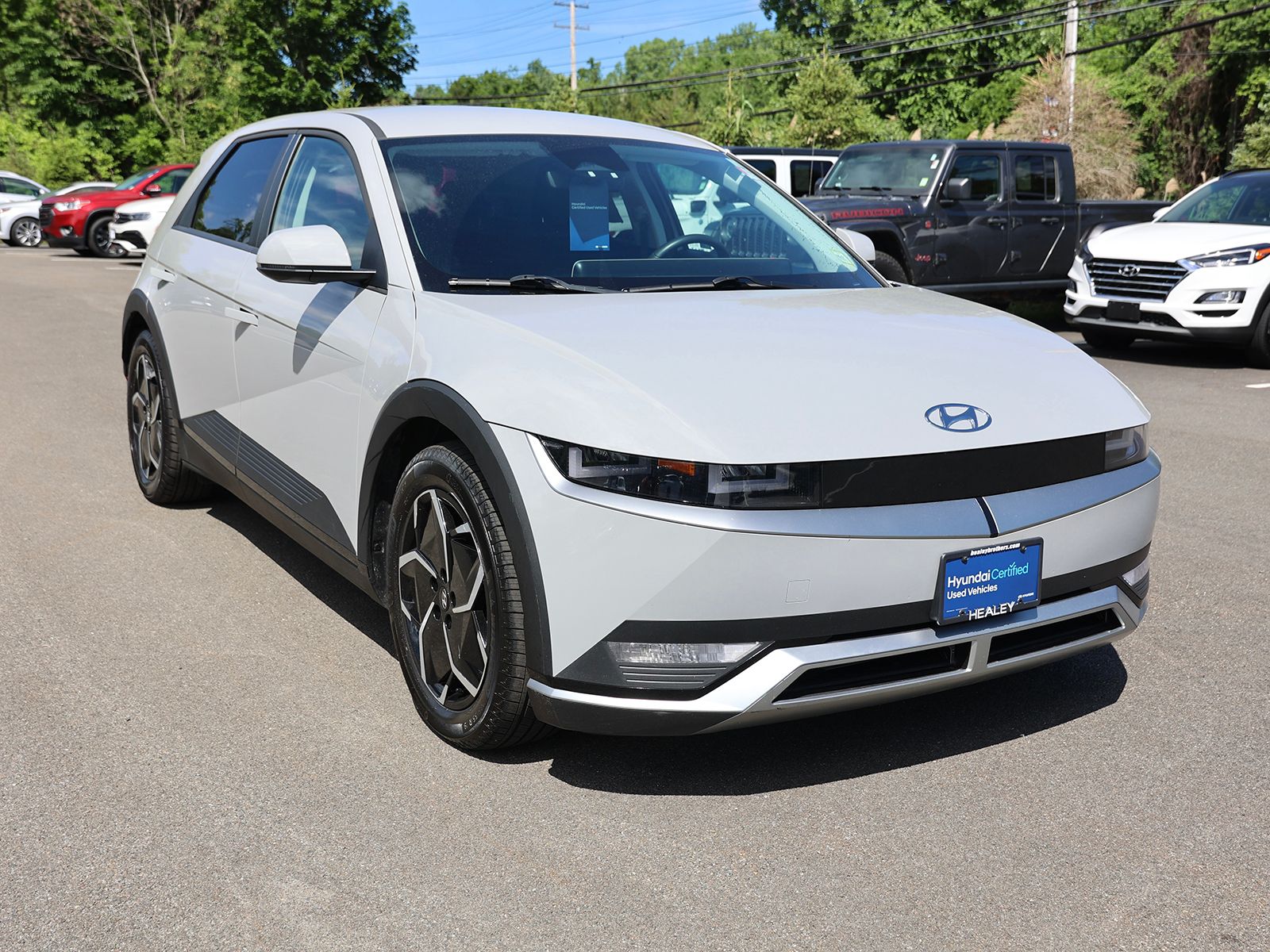 Photo view of 2024 Hyundai IONIQ 5 in Gray