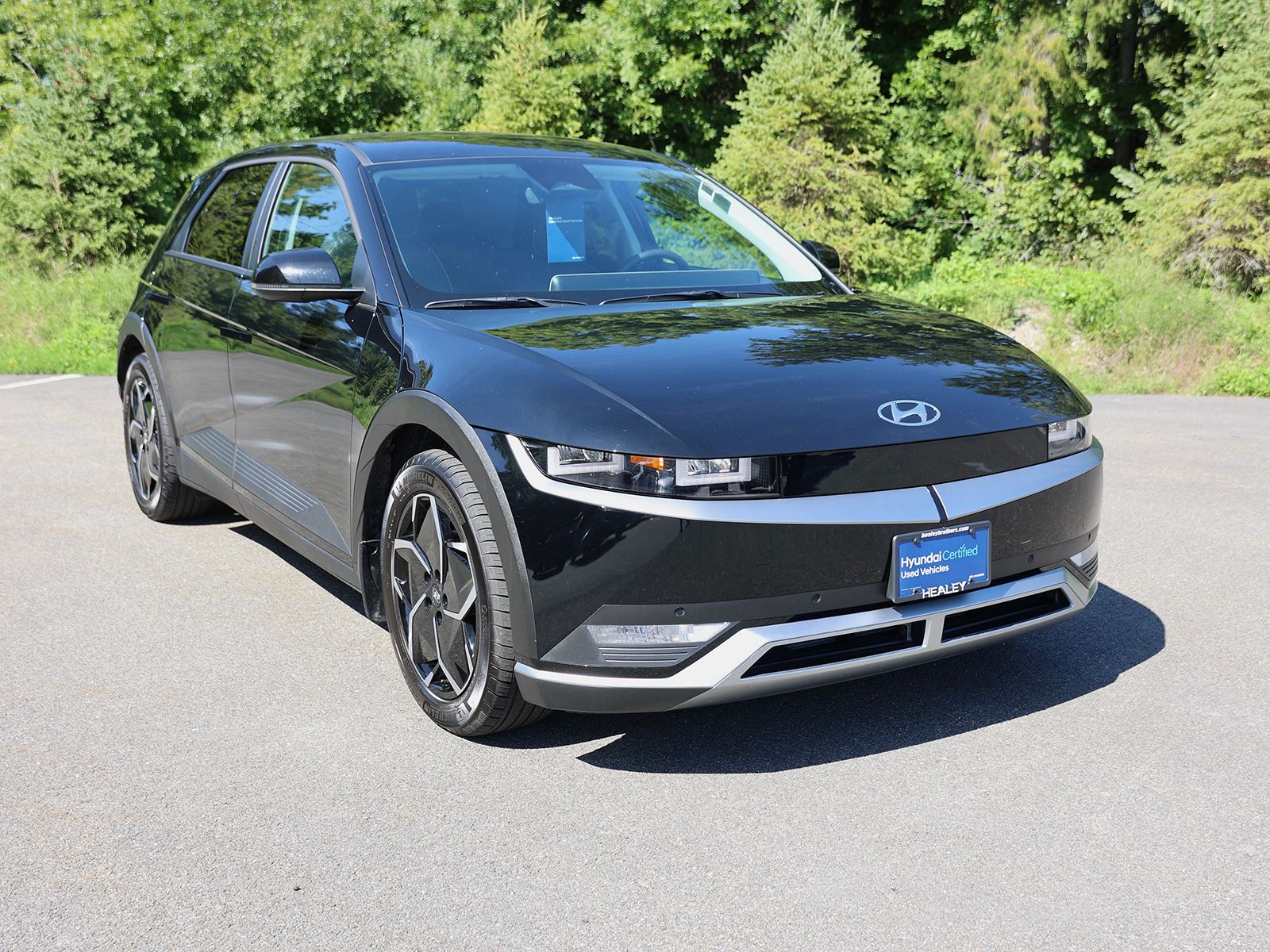 Photo view of 2023 Hyundai IONIQ 5 in Black
