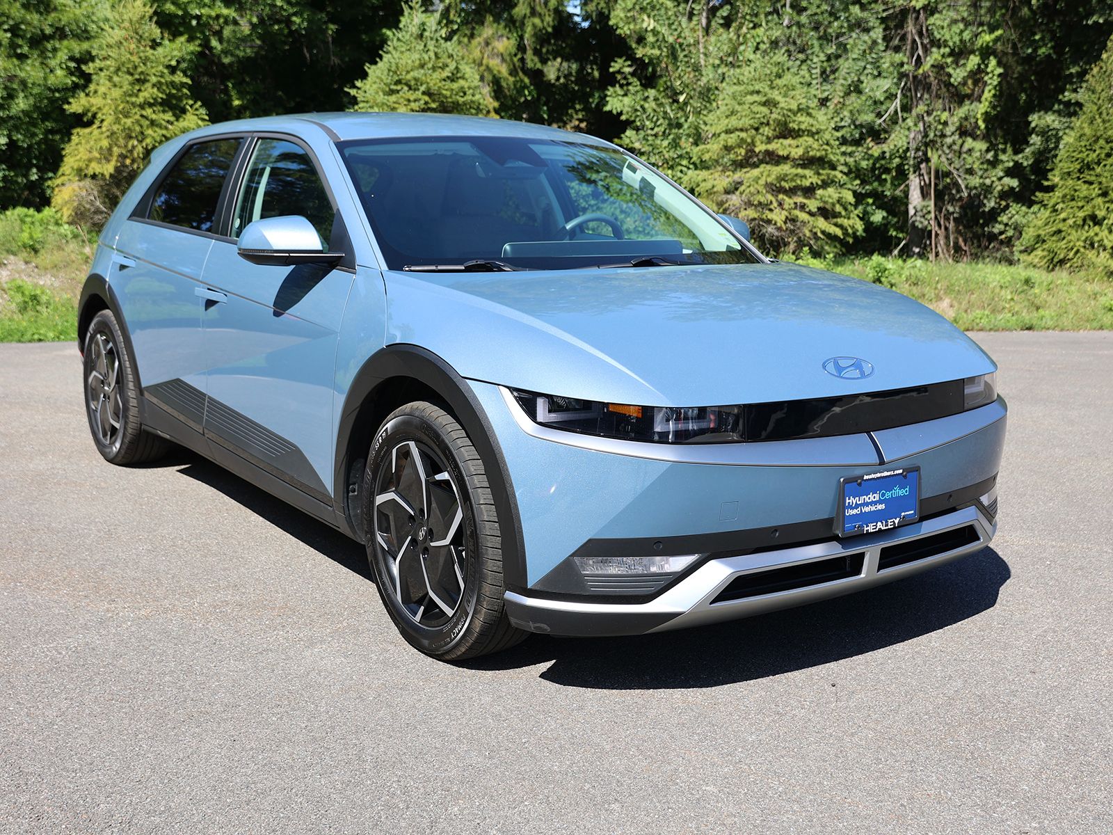Photo view of 2024 Hyundai IONIQ 5 in Blue