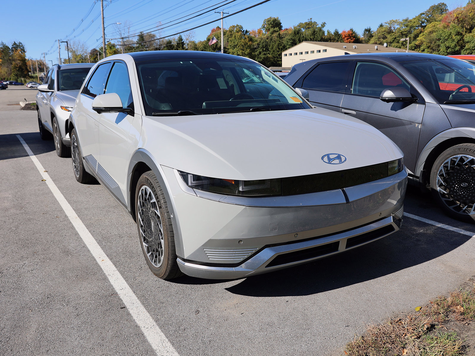 Photo view of 2023 Hyundai IONIQ 5 in Gray
