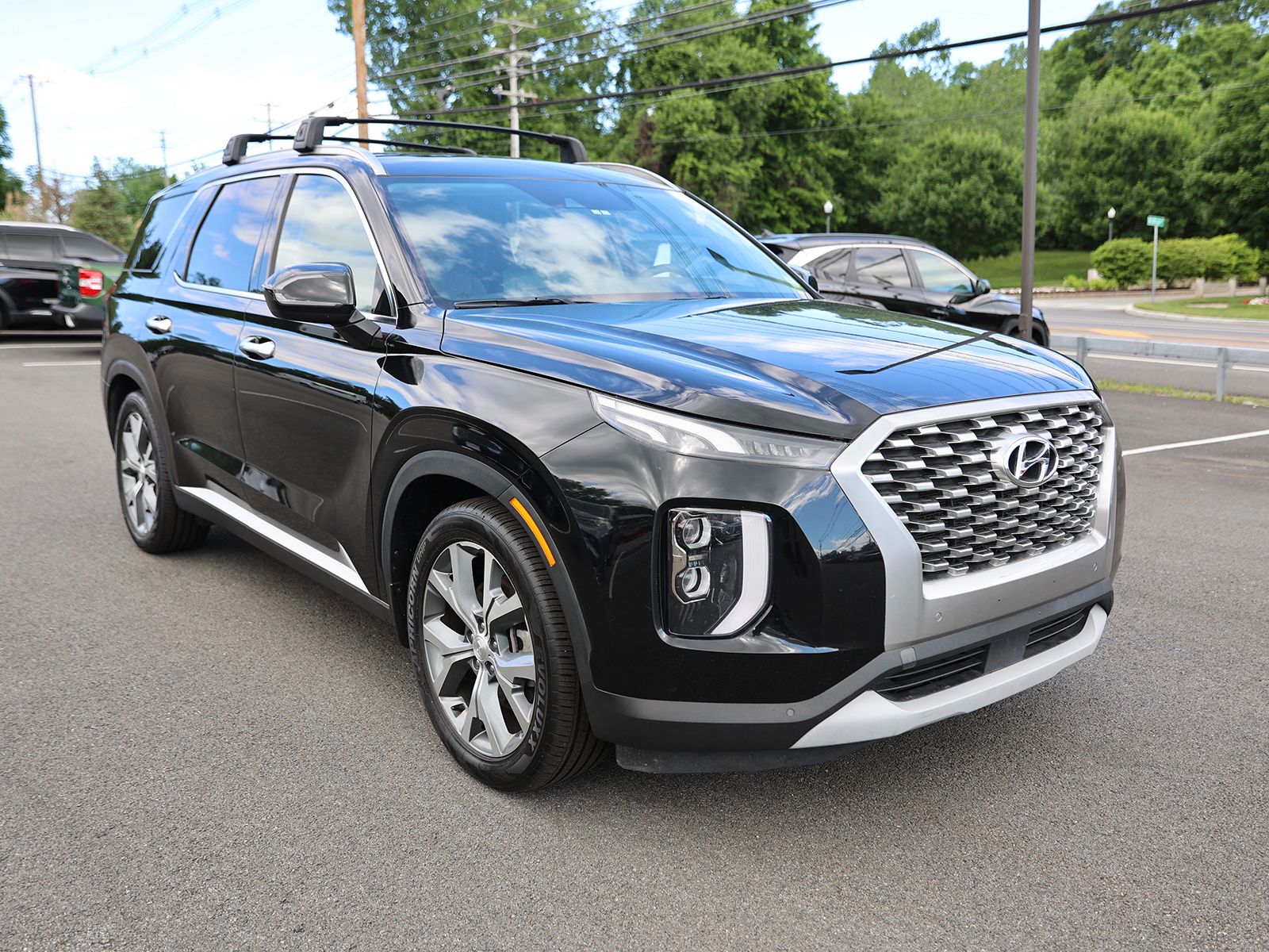 Photo view of 2021 Hyundai Palisade in Black