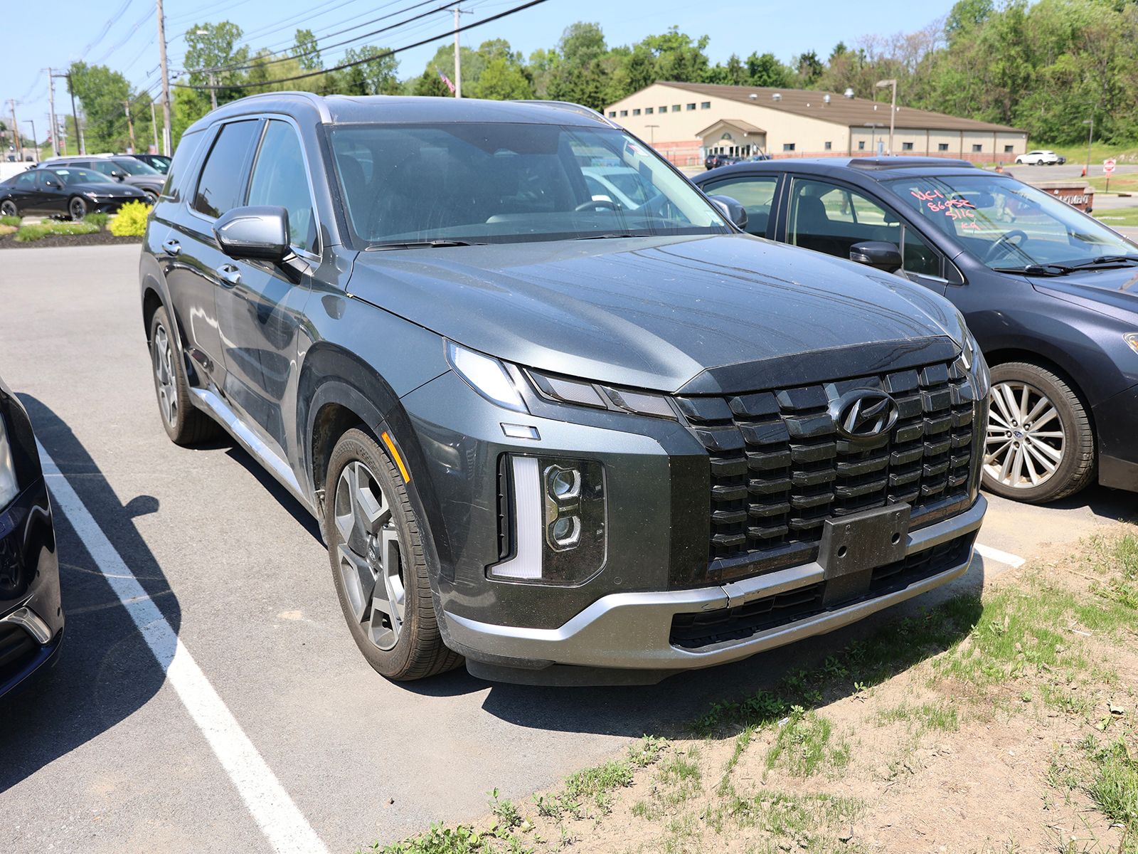 Photo view of 2024 Hyundai Palisade in Gray