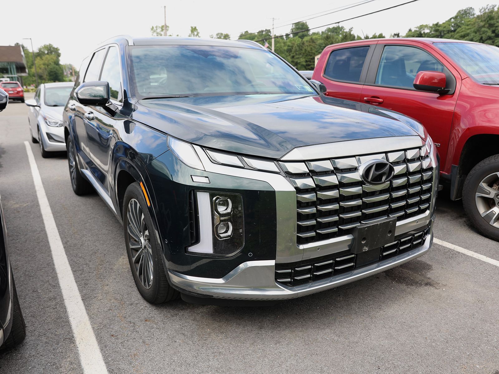 Photo view of 2025 Hyundai Palisade in Green