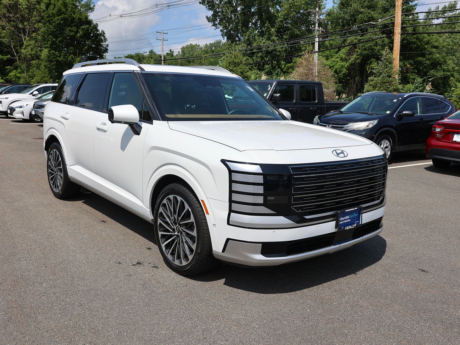Photo view of 2026 Hyundai Palisade in White