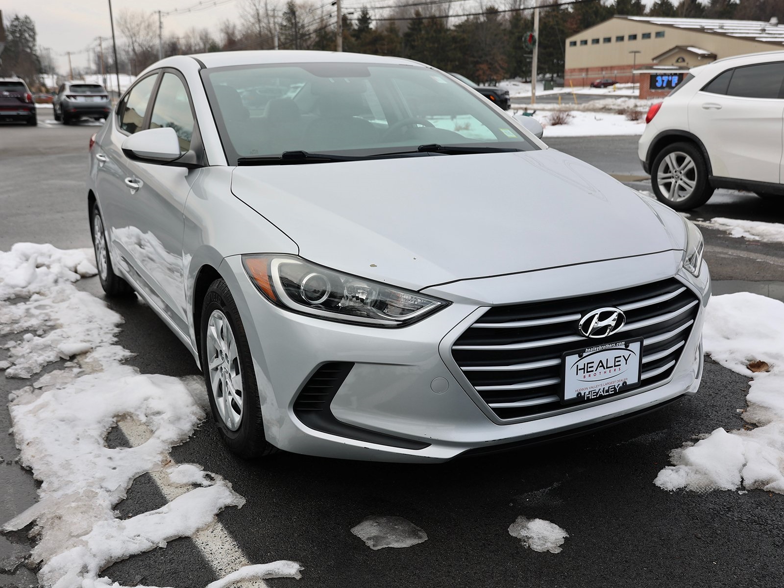 Photo view of 2018 Hyundai Elantra in Silver