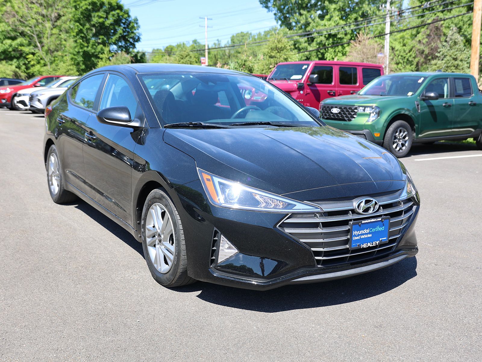 Photo view of 2020 Hyundai Elantra in Black
