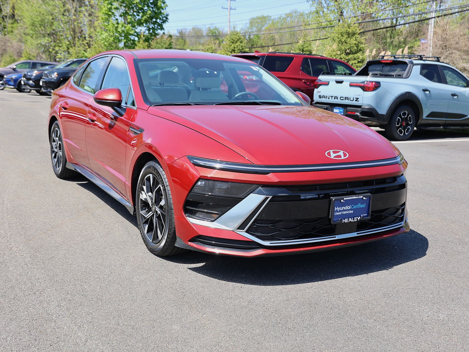 Photo view of 2025 Hyundai Sonata in Red