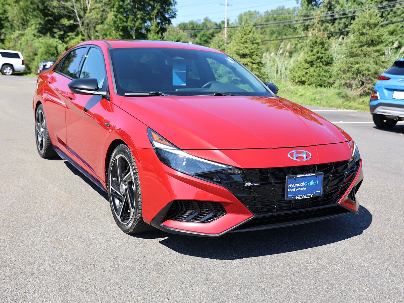 Photo view of 2023 Hyundai Elantra in Red