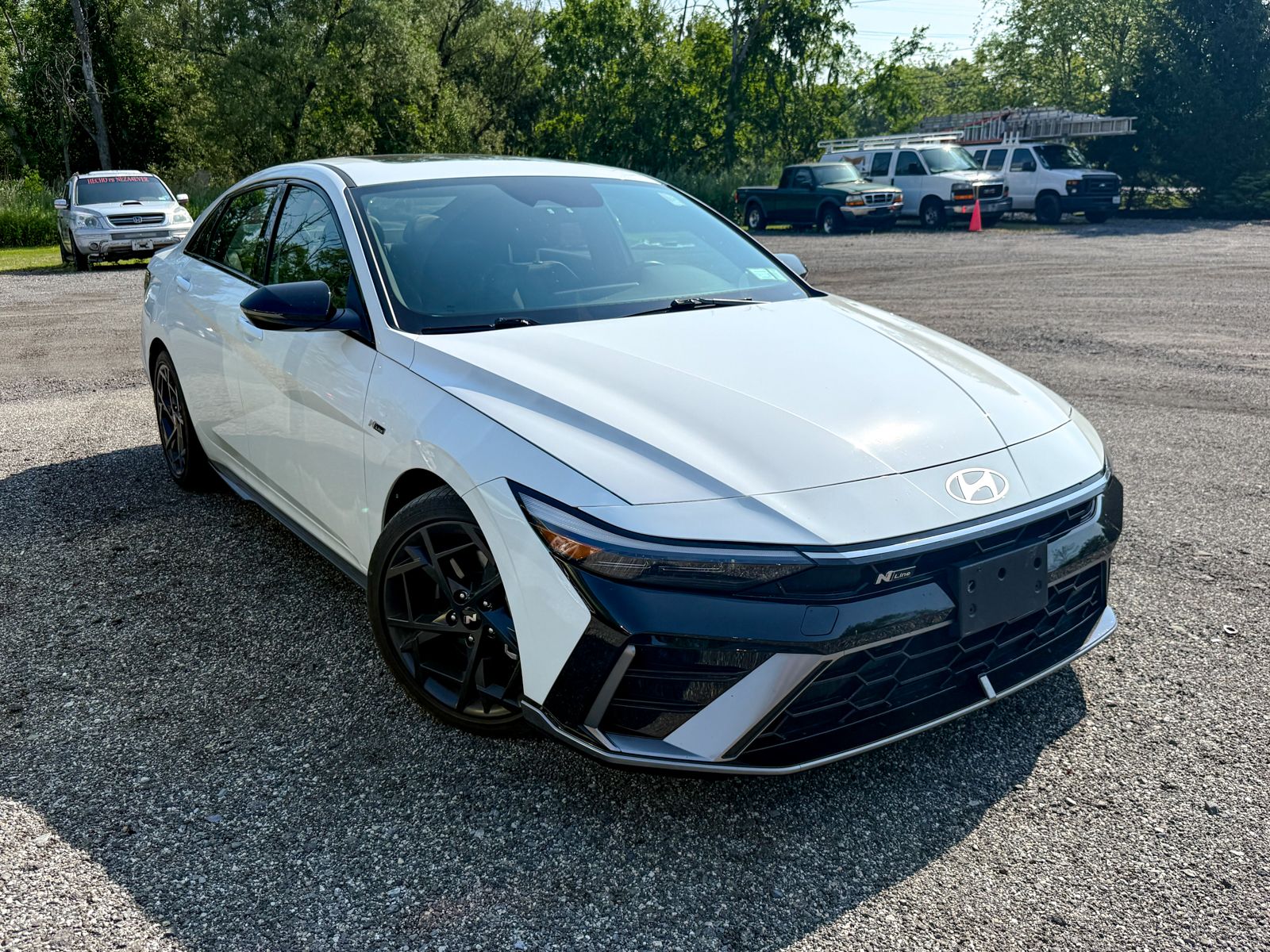 Photo view of 2025 Hyundai Elantra in White