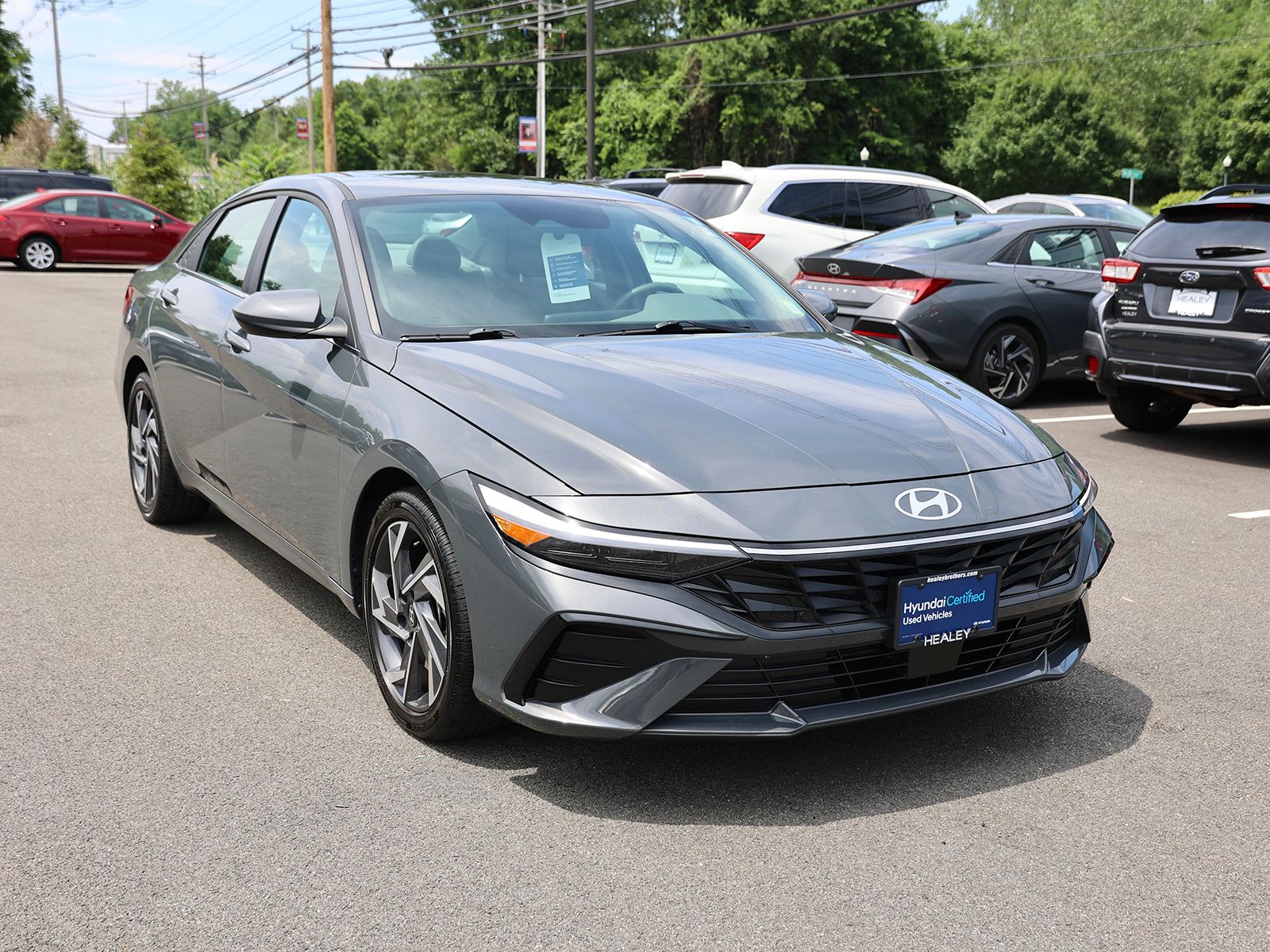 Photo view of 2025 Hyundai Elantra in Gray