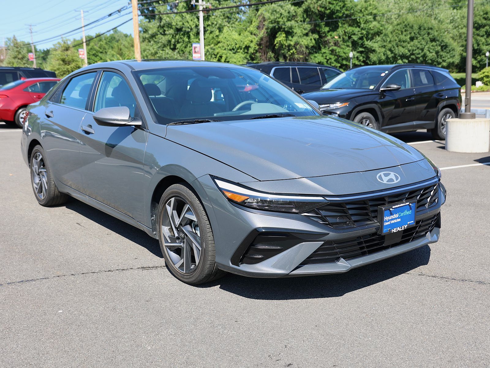 Photo view of 2025 Hyundai Elantra in Gray