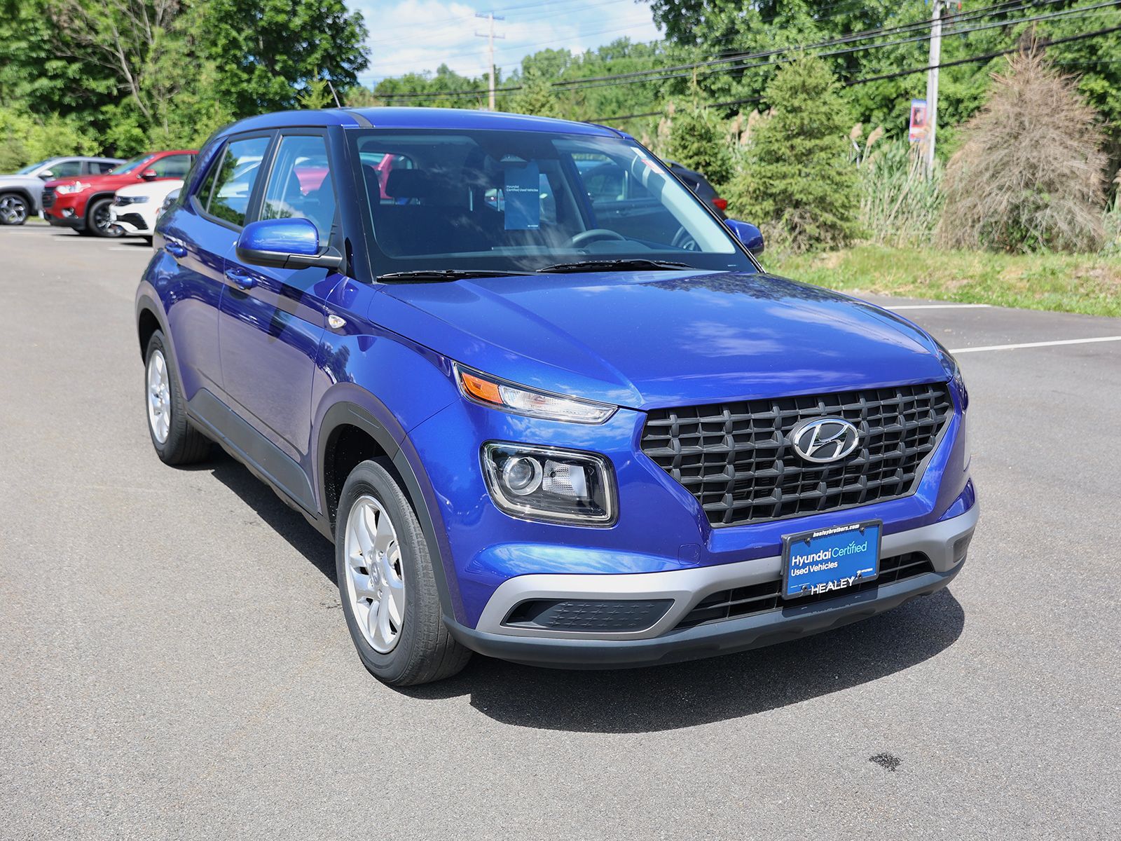 Photo view of 2023 Hyundai Venue in Blue