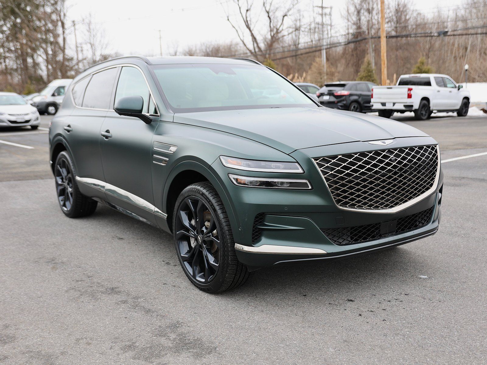 Photo view of 2024 Genesis GV80 in Green
