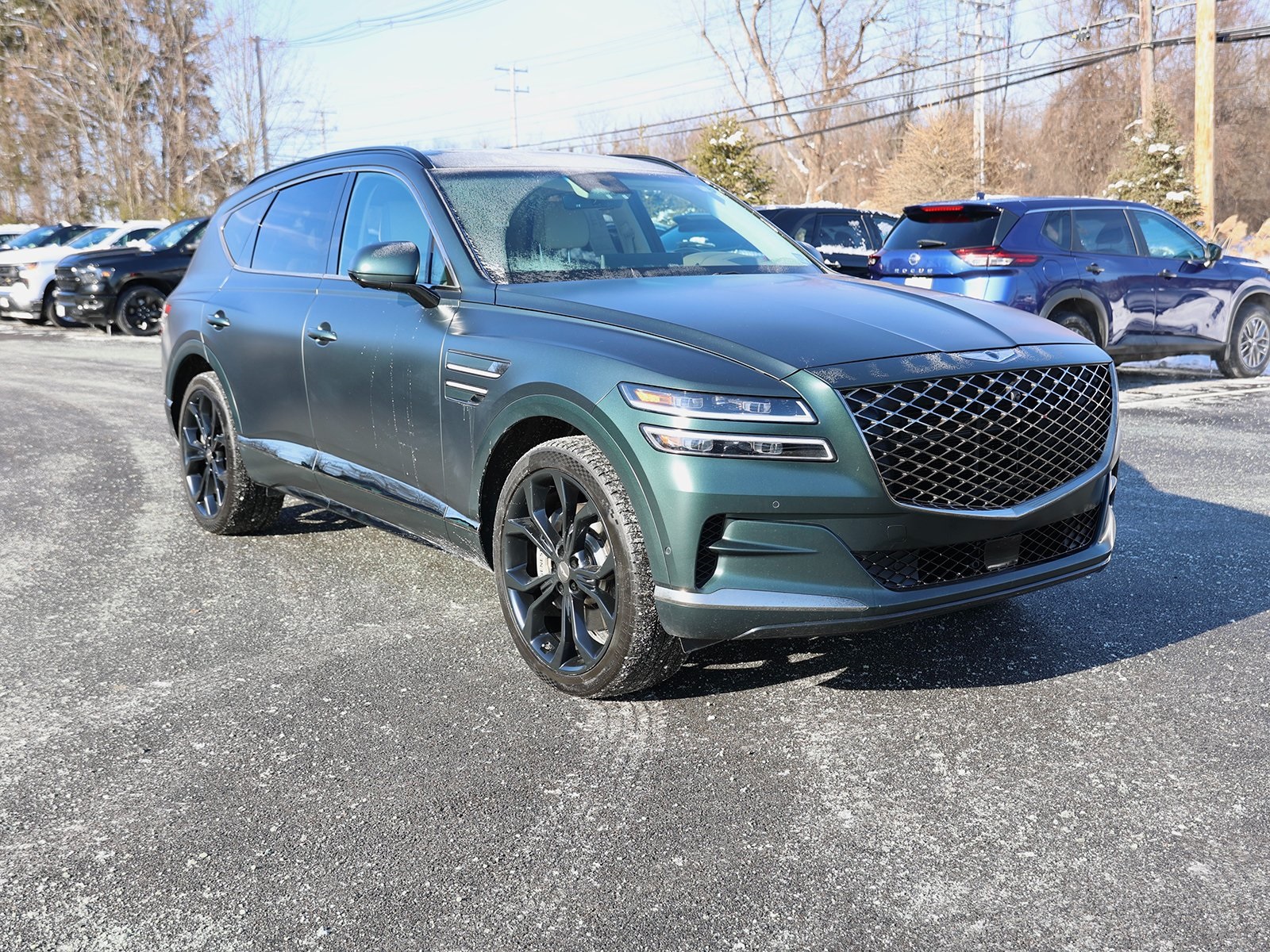 Photo view of 2024 Genesis GV80 in Green