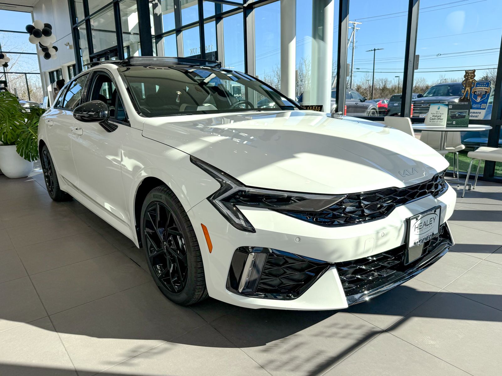 Photo view of 2026 Kia K5 in White