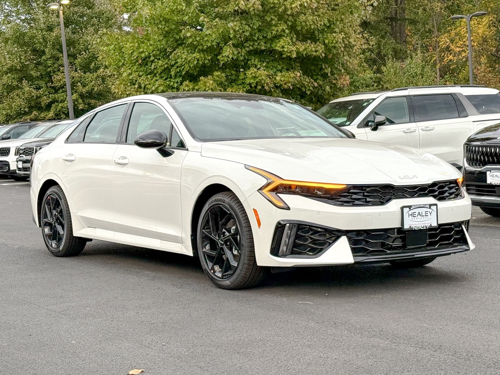 Photo view of 2026 Kia K5 in White