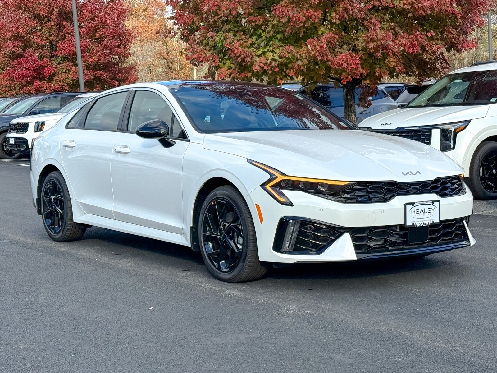 Photo view of 2026 Kia K5 in White
