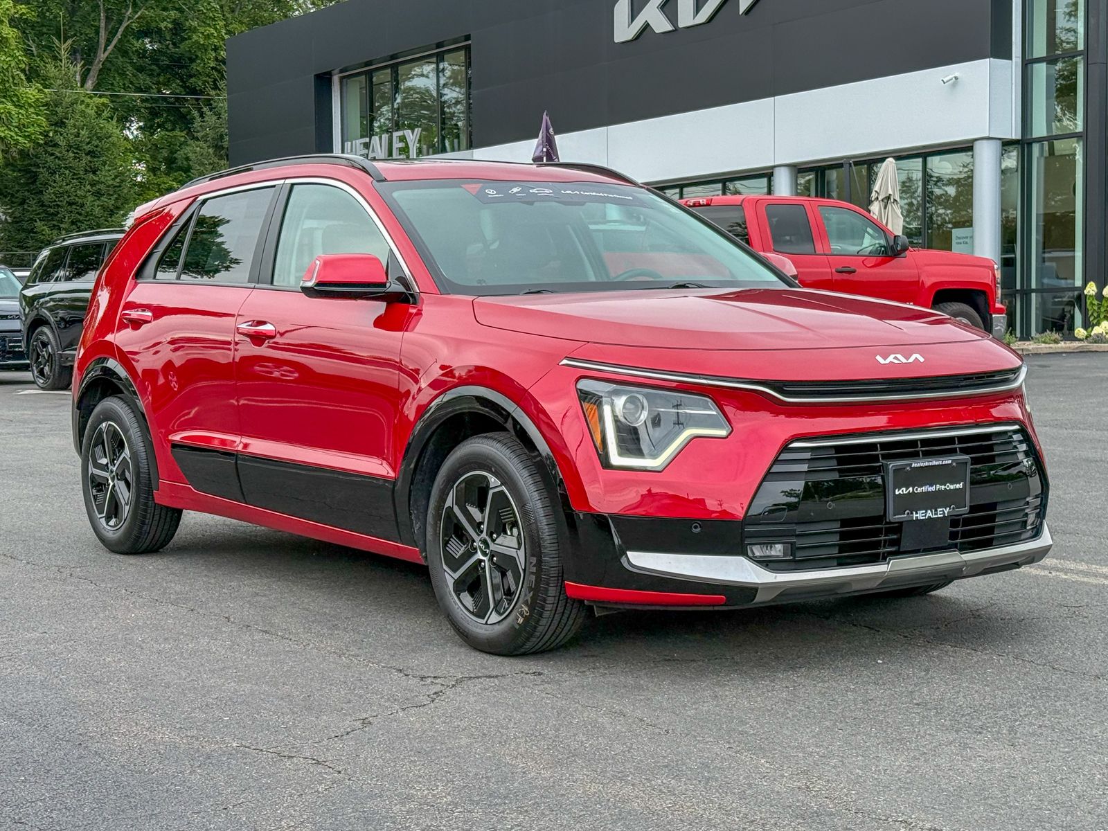 Photo view of 2023 Kia Niro in Red