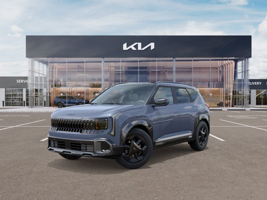 Photo view of 2027 Kia Seltos in Gray