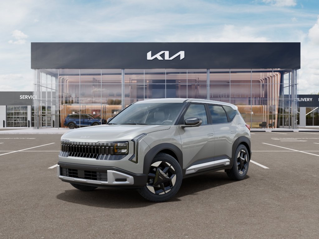 Photo view of 2027 Kia Seltos in Silver