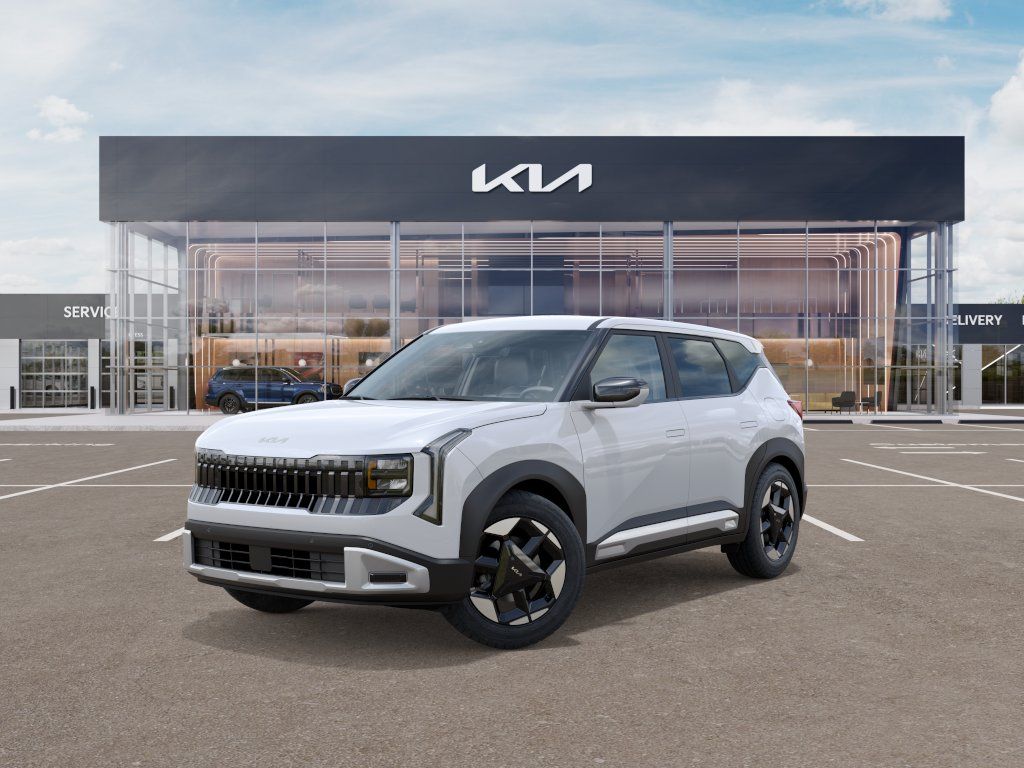 Photo view of 2027 Kia Seltos in White