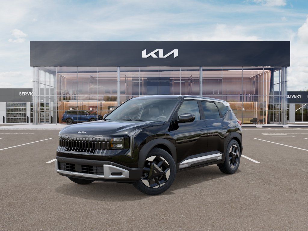 Photo view of 2027 Kia Seltos in Black