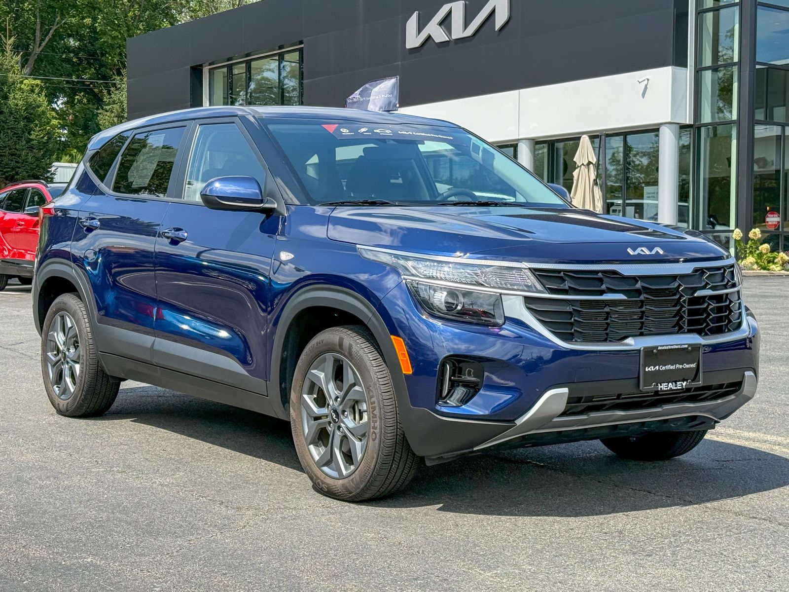 Photo view of 2025 Kia Seltos in Blue