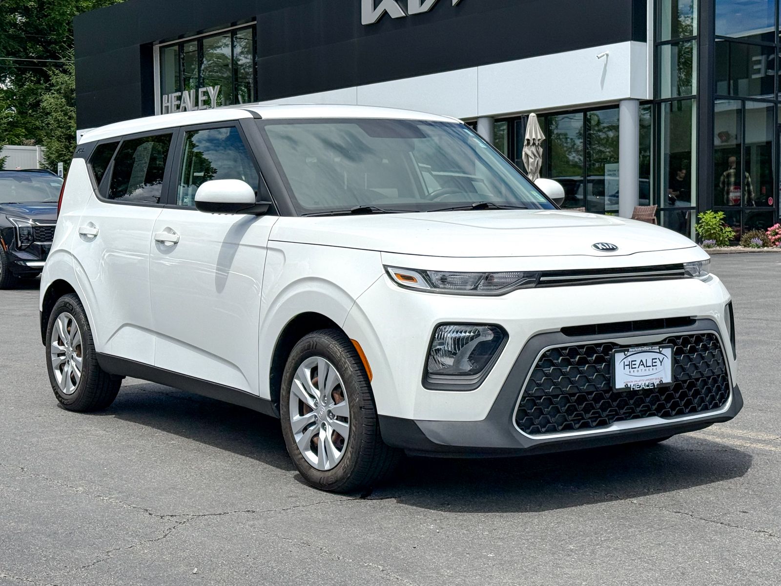 Photo view of 2020 Kia Soul in White