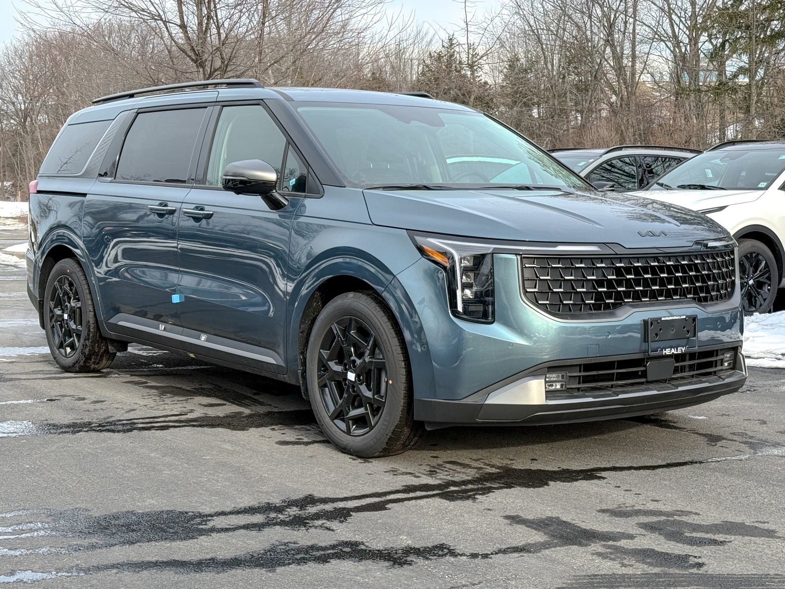 Photo view of 2026 Kia Carnival in Blue