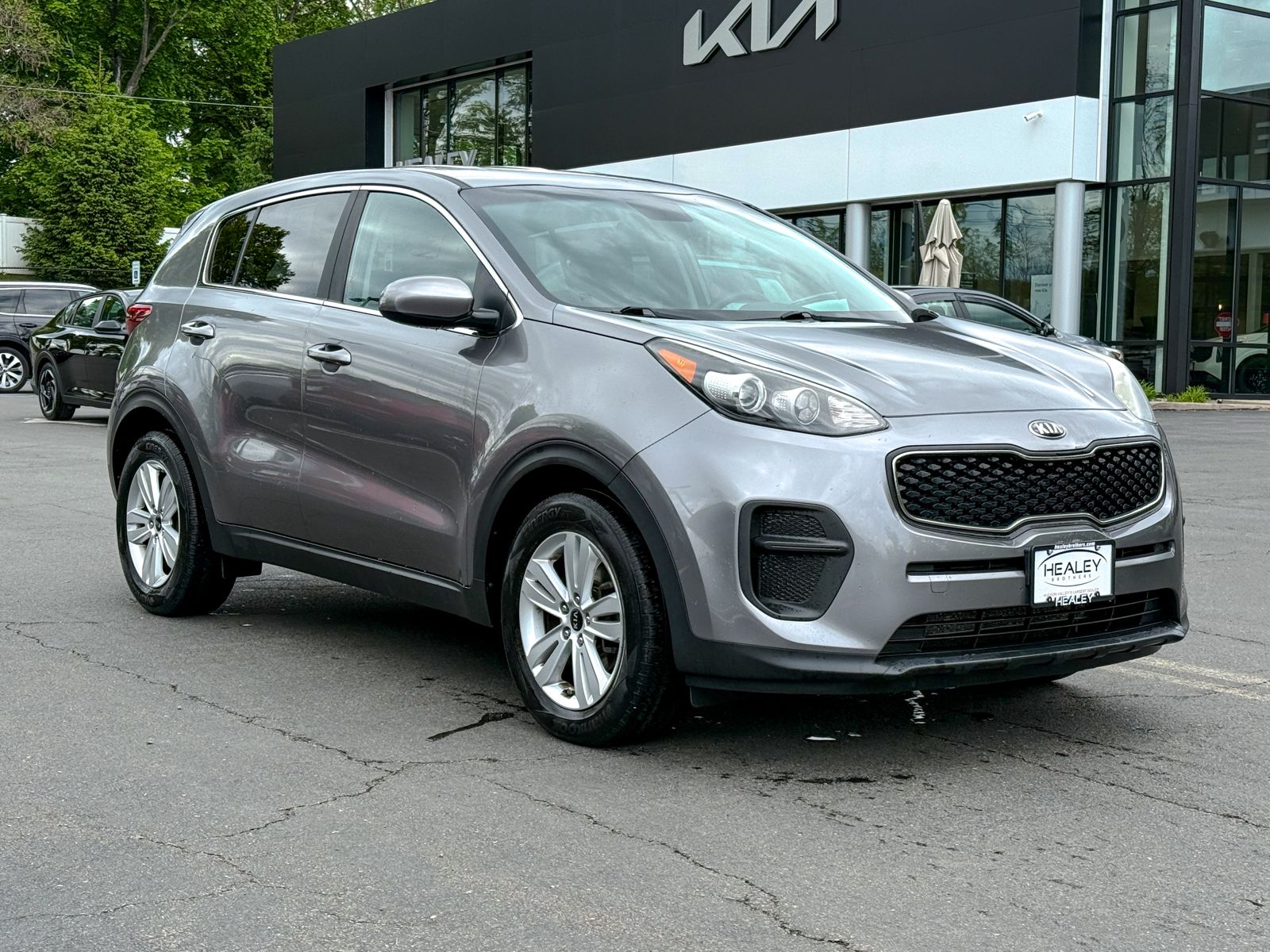 Photo view of 2018 Kia Sportage in Silver