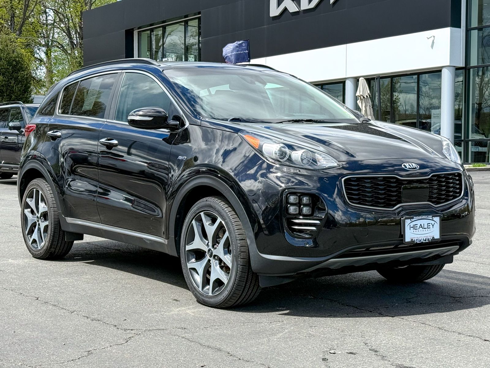 Photo view of 2019 Kia Sportage in Black