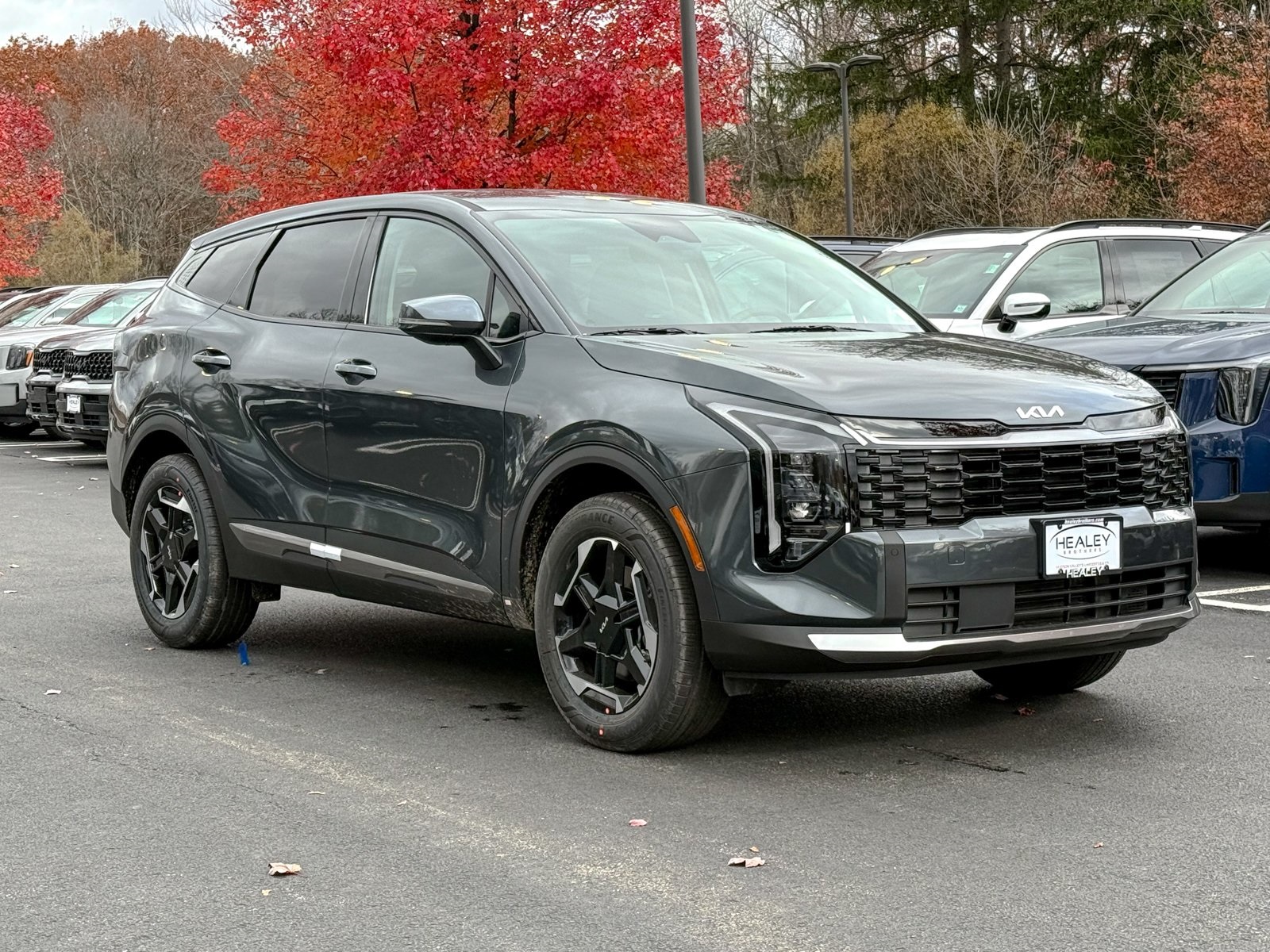 Photo view of 2026 Kia Sportage Hybrid in Gray