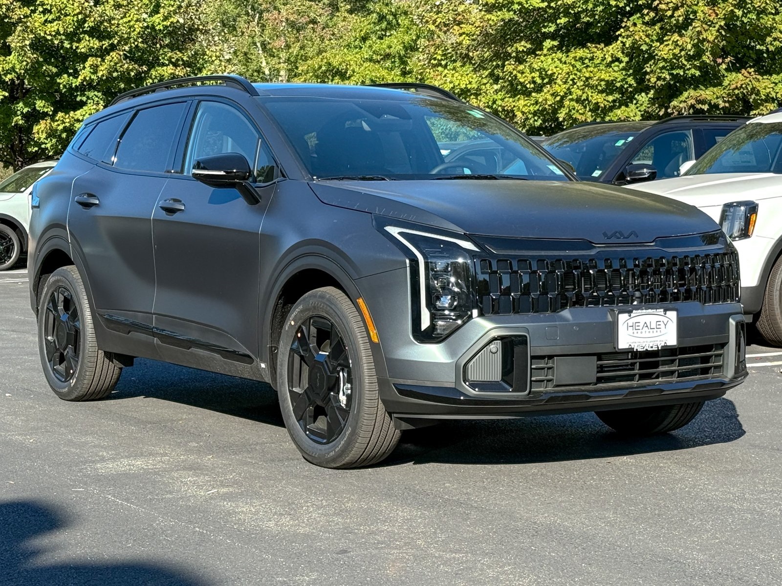 Photo view of 2026 Kia Sportage Hybrid in Gray