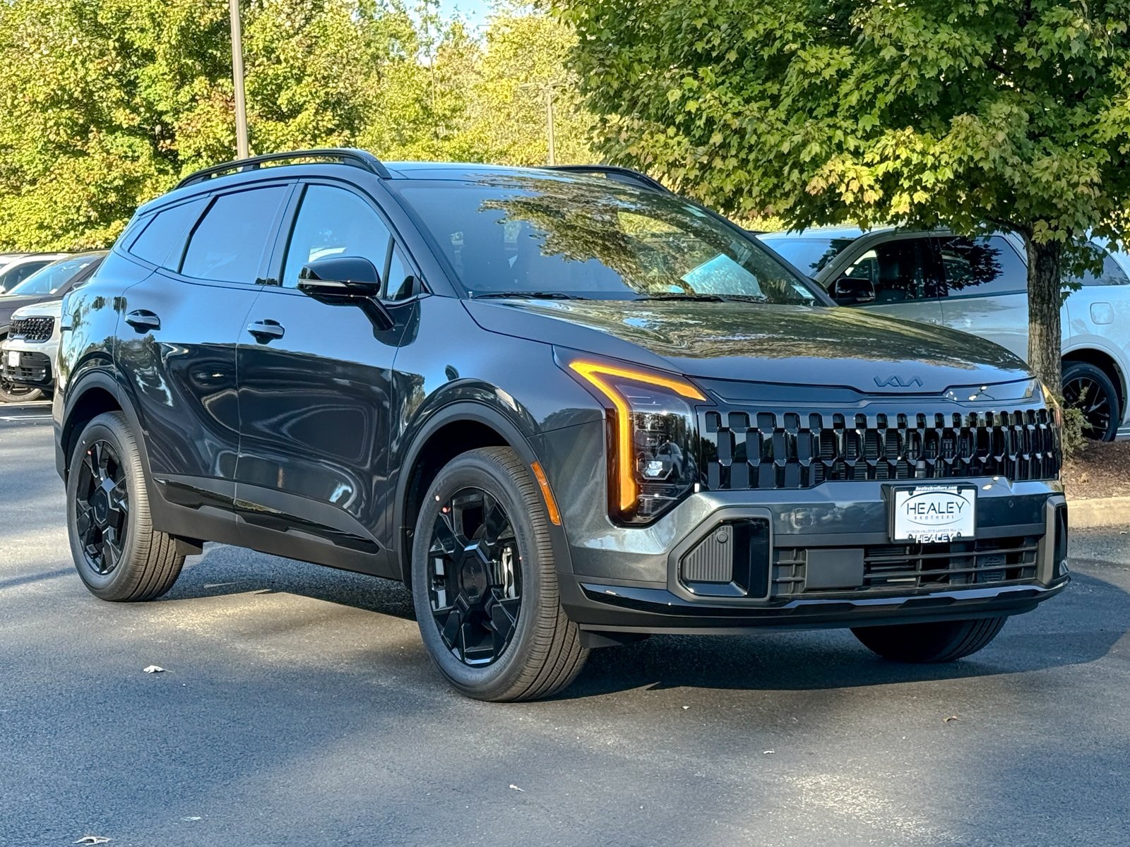 Photo view of 2026 Kia Sportage Hybrid in Gray